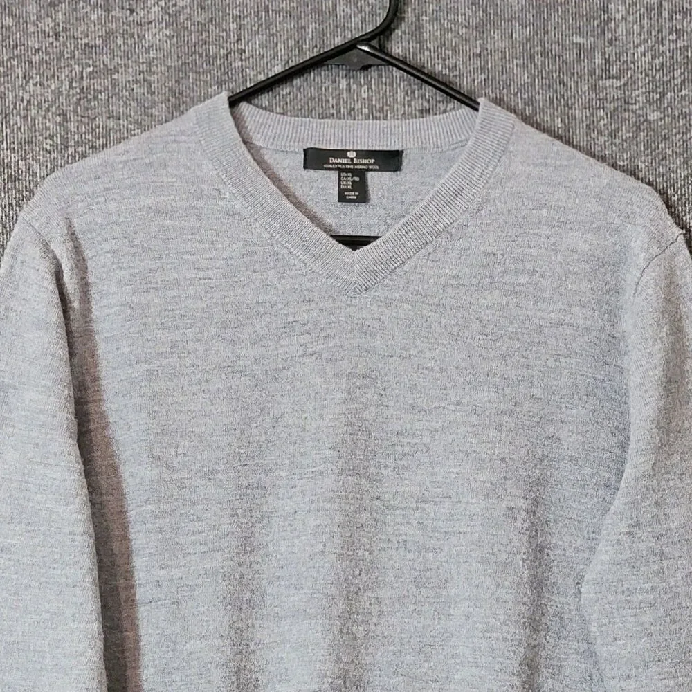 Daniel Bishop Sweater Mens M* Gray 100% Extra Fine Merino Wool V Neck Pullover